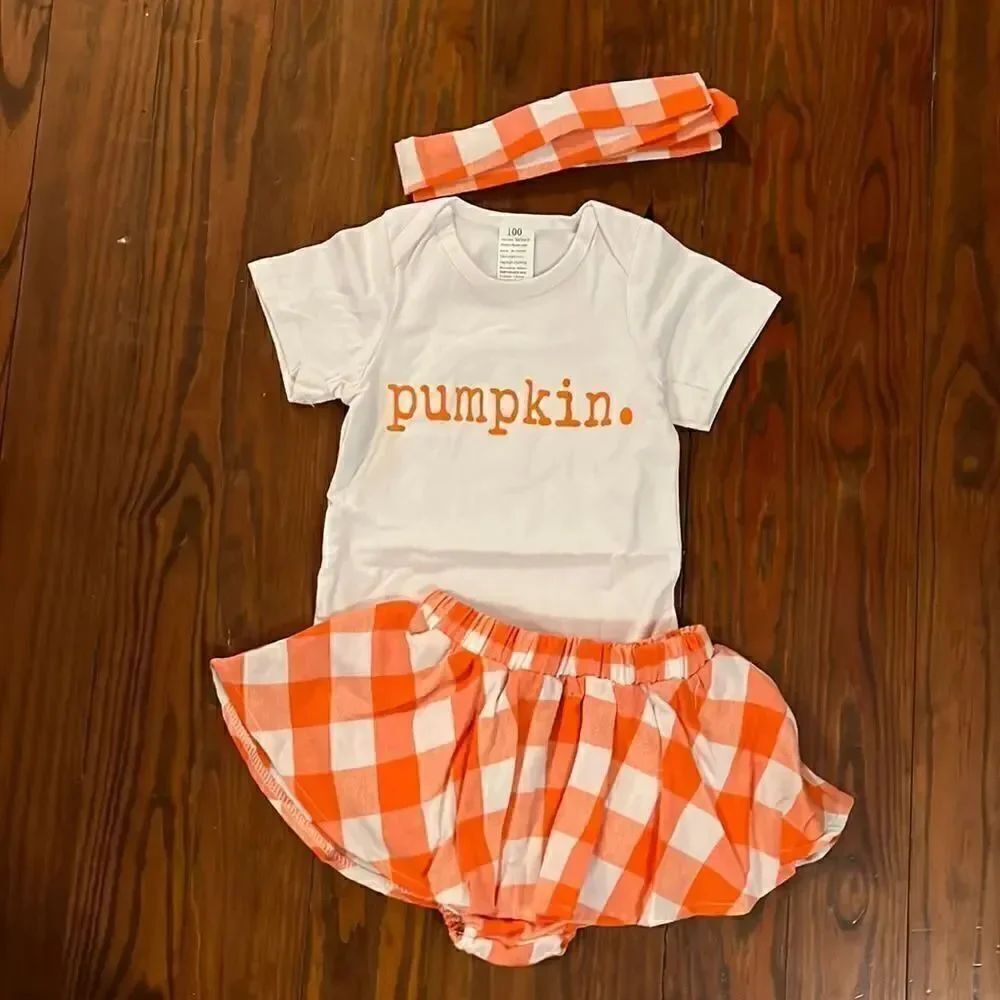 New in package Pumpkin outfit. 6-12 months.